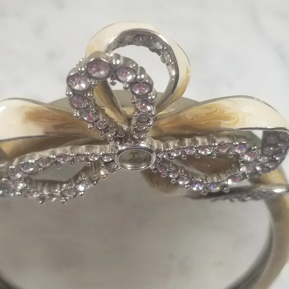 RARE JAY STRONGWATER PAVE SCROLL CRYSTAL VICTORIAN BOW RIBBON ENAMEL OVAL FRAME